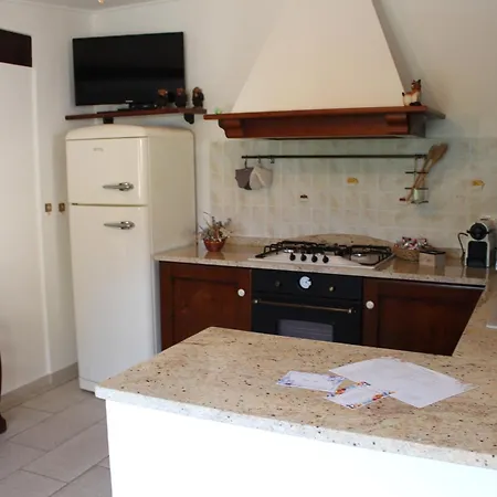 Semesterbostad Dorina House *